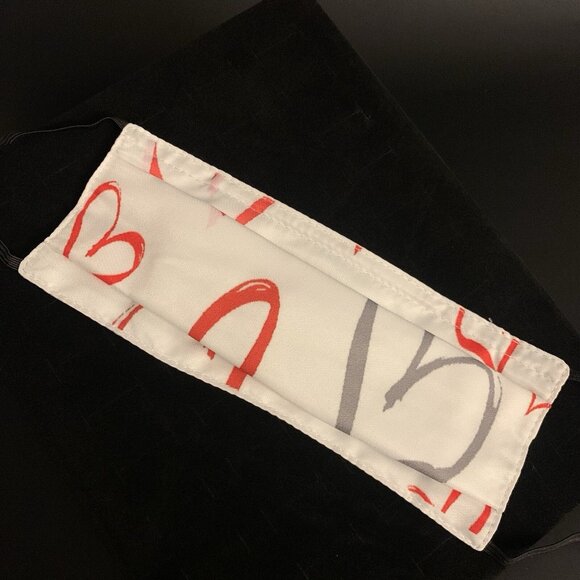 Womens Love Heart Reusable Washable Face Mask With 2 Filters One Size - Picture 1 of 3